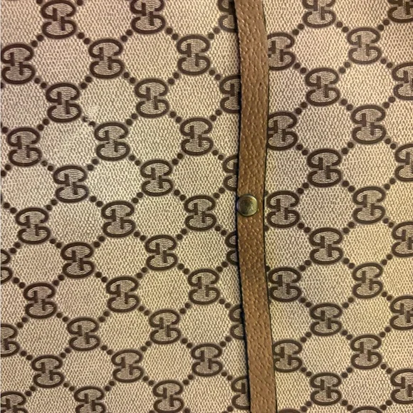 Vintage Gucci GG Supreme Canvas Garment Bag with Signature Red and Green Stripe. - Picture 8 of 16